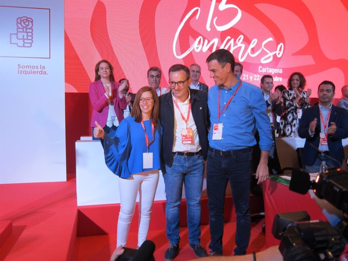 Pedro Sánchez y Diego Conesa en el congreso del PSOE de Murcia.