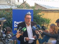 Cleries (PDeCAT) afirma que el anuncio de Rajoy "tiene tufo de franquismo"