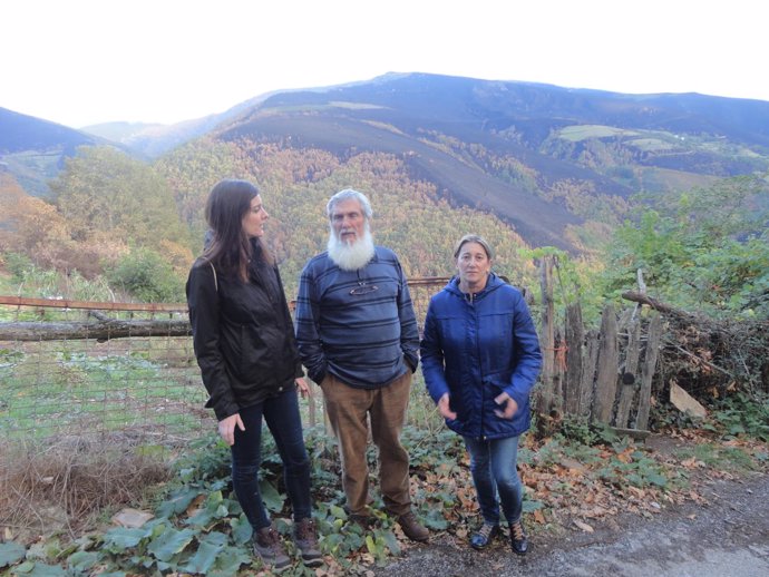 Olalla Rodil y Xosé Luis Rivas 'Mini' del BNG visitan Cervantes