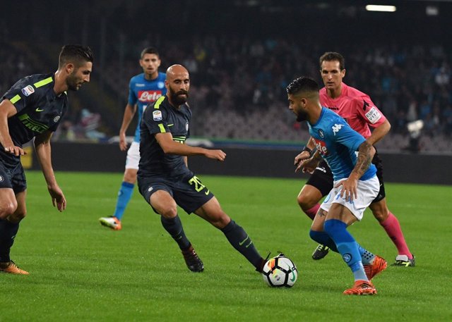Borja Valero, con el Inter, en el partido ante el Nápoles