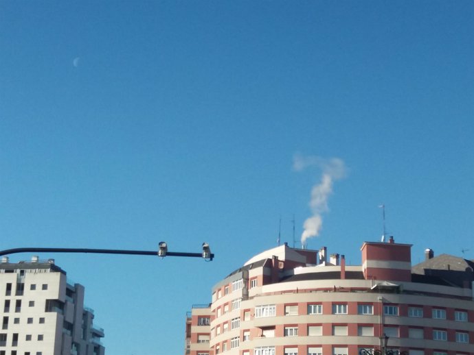 Contaminación en Oviedo, chimenea