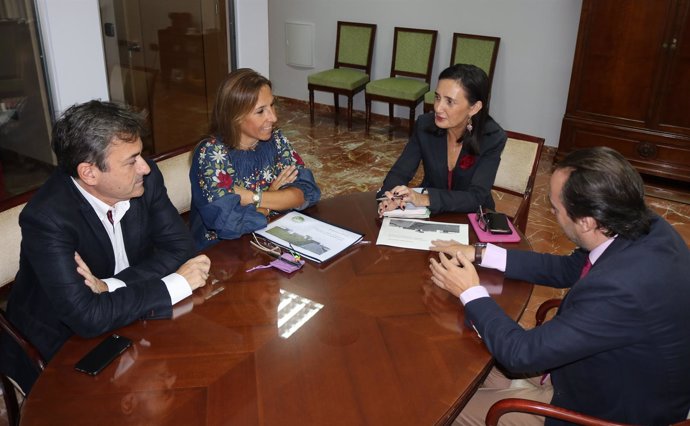 Reunión de Asunción Grávalos con la Fundación Laberinto