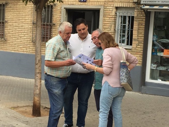 El PP se reúne con vecinos de la barriada de El Greco en Sevilla