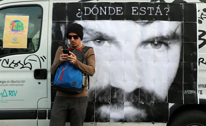 Cartel de Santiago Maldonado, joven argentino desaparecido 