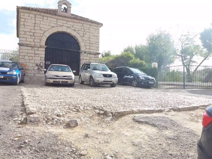 PSOE pide el arreglo de camino de acceso a cementerio de San Eufrasio de Jaén
