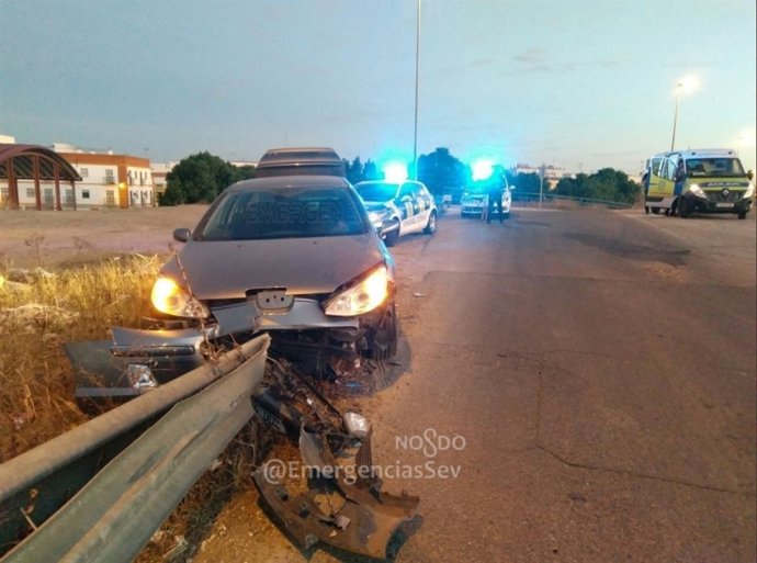 Colisión del vehículo con un quitamiedo
