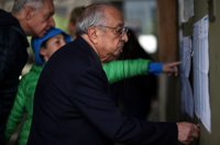 El 62% del censo ha votado en Argentina dos horas antes del cierre de los colegios