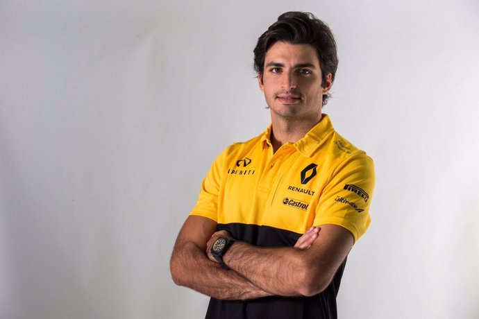 Carlos Sainz se estrena con Renault