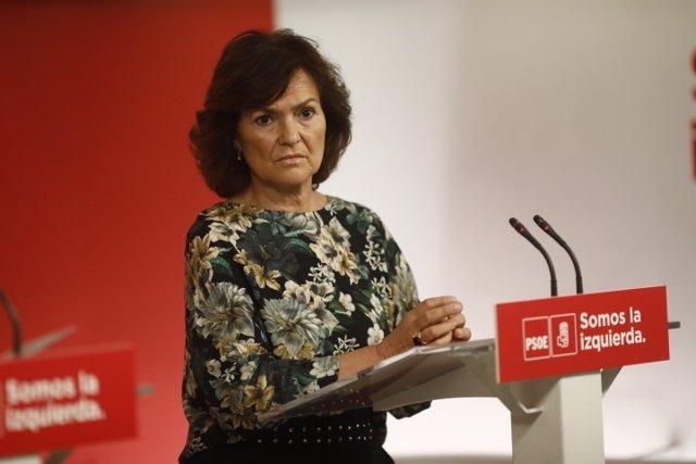 Carmen Calvo en rueda de prensa en la sede del PSOE