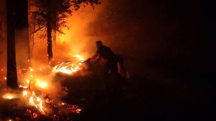 Investiguen "planificació coordinada" en incendis de Galícia