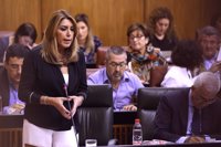 Susana Díaz dice que junto al pacto de Estado contra la violencia "hace falta educar" a los menores en "igualdad"