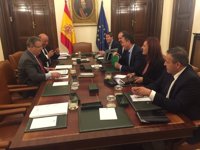 Los sindicatos reclaman a Interior 900 millones para poner fin a que un ertzaina o un mosso cobre hasta 1.000 euros más