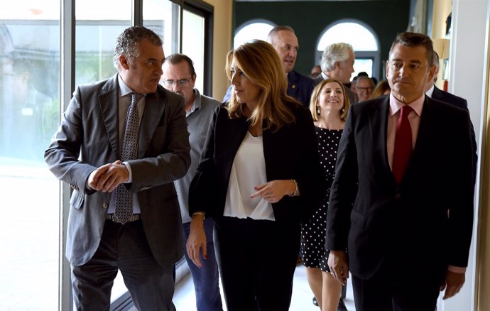 Susana Díaz junto a Antonio Sanz en el Campo de Gibraltar