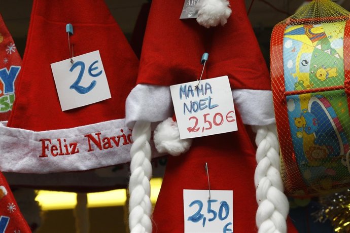 Navidad, navidades, compras, gorro de Papá Noel