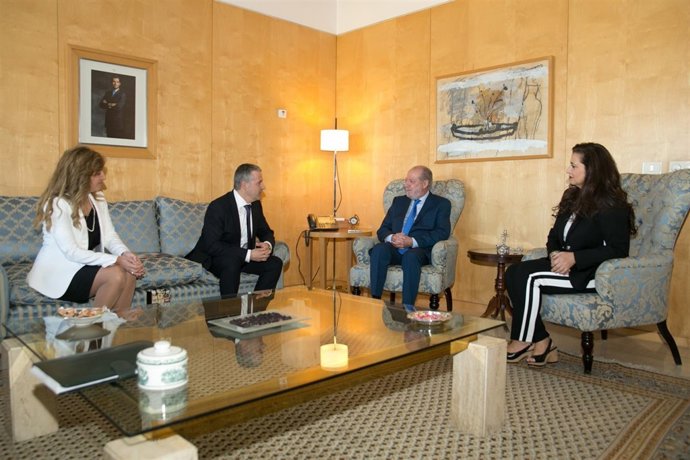 El embajador de Bulgaria visita al presidente de la Diputación de Sevilla