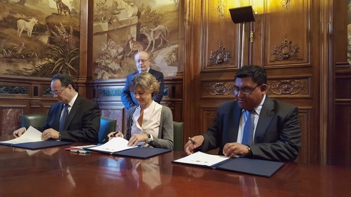 España y Bolivia firman un Memorandum de entendimiento en materia de agua