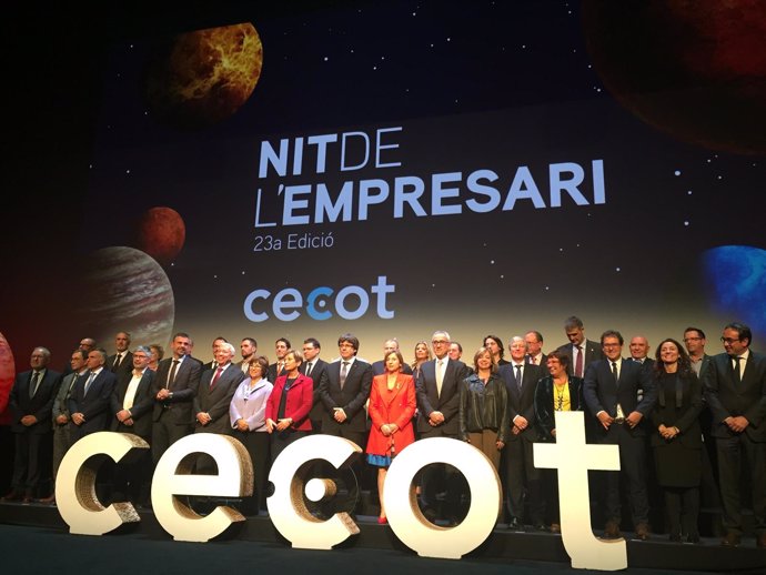 Galardonados en la Nit de l'Empresari de Cecot, con C.Puigdemont