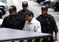 El Gobierno de Brasil asegura que la decisión de extraditar a Battisti recae sobre Temer