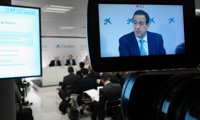 Caixabank llama a la "tranquilidad" y dice que las cuentas de los clientes están seguras dentro y fuera de Cataluña