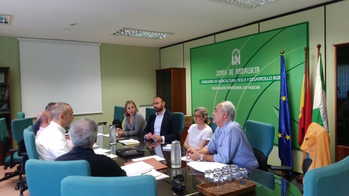 Junta y Diputación de Huelva constituyen comisión para mejora de caminos. 