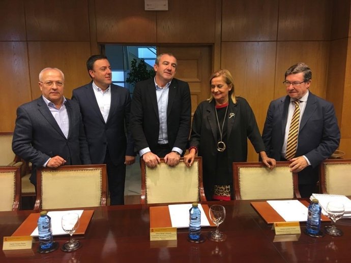 Los presidentes de las diputaciones de Lugo, Pontevedra y A Coruña.
