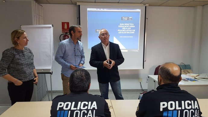 Pere Perelló y Jaume Tovar en la presentación del curso .