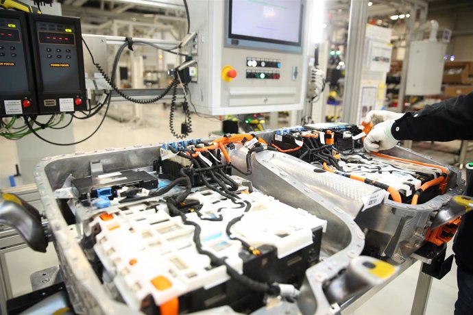 El grupo BMW abre una fábrica de baterías en Shenyang (China)