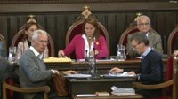 Ayuntamiento de Girona, con la abstención del PSC, declara 'non gratos' al Rey y Millo y se opone al 155