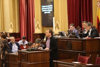 Abril exige "respeto" del Estado hacia Baleares y plantea recurrir a la vía judicial para reclamar las carencias 