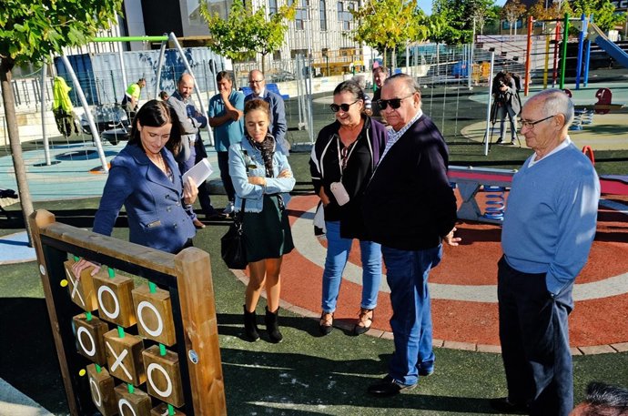 Instalación de juegos inclusivos en el parque El Bosque