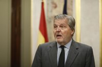 Méndez de Vigo avisa de que si aplica el 155 en Educación será con "prudencia" y pensando en los alumnos catalanes