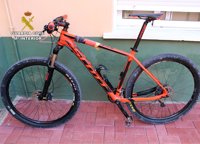 Detenido por asaltar a jóvenes en Cieza y Abarán intimidándoles con un arma blanca y otra de fuego