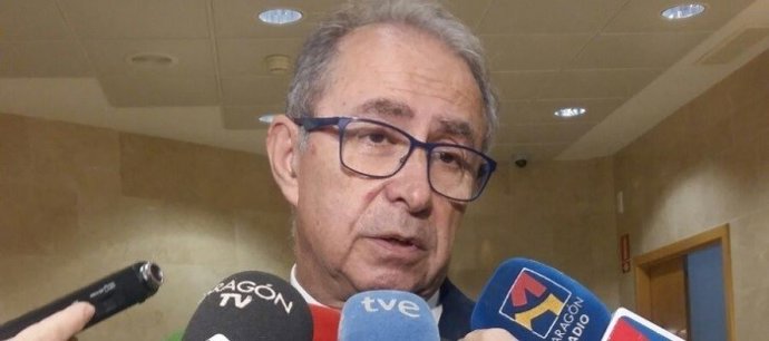 El consejero de Hacienda de Aragón, Fernando Gimeno