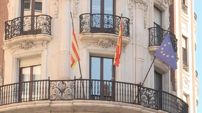 Casi 1.400 empresas han salido de Cataluña desde octubre