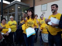 La madre de un niño con una enfermedad rara critica que desde el lunes ya no se le atiende en el colegio