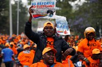 La Comisión Electoral keniana descarta una anulación de última hora de los comicios presidenciales