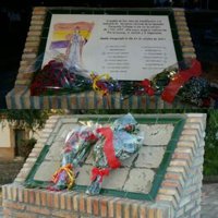 El PSOE condena el acto vandálico perpetrado contra el monolito memorialista de San Juan