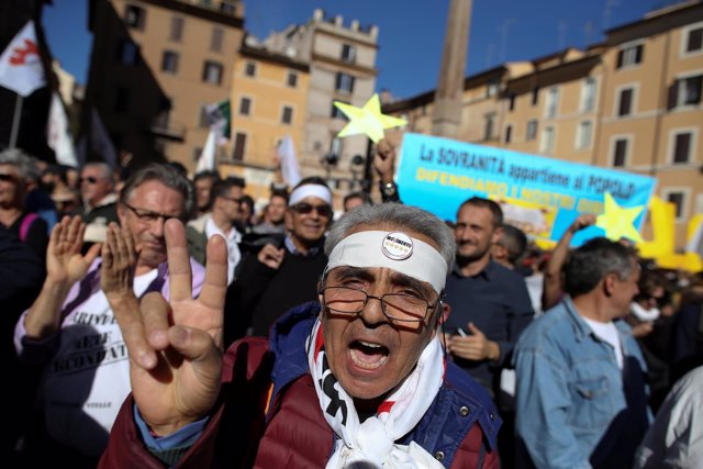 Protesta contra la reforma electoral en Italia
