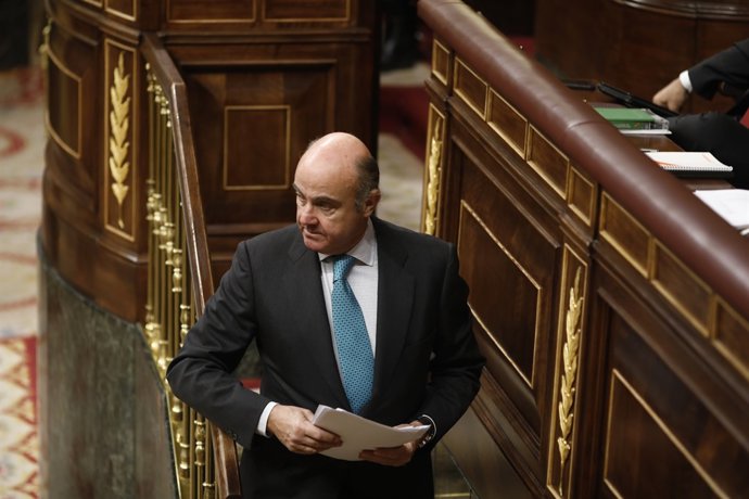 Luis de Guindos al ple del Congrés