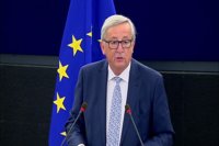 Juncker dice que en Cataluña no hay "un problema de Derechos Humanos" porque "los catalanes no están oprimidos"