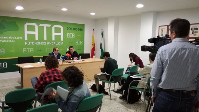 Rueda de prensa de ATA en Sevilla.