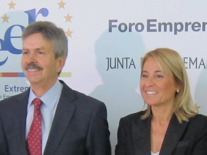 José Luis Navarro y Elena Nevado                     