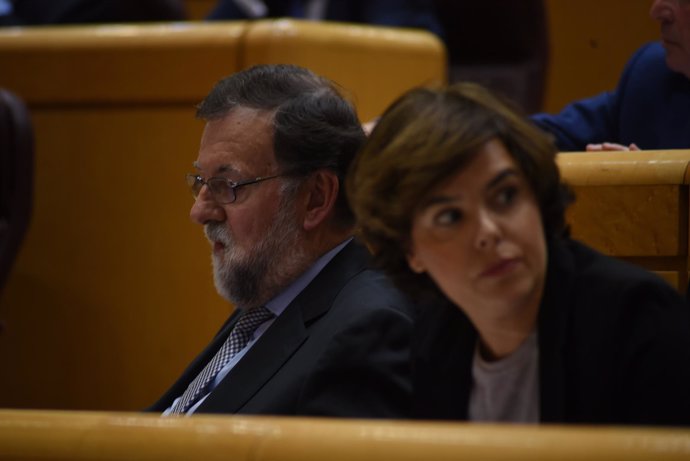 Mariano Rajoy y Soraya Sáenz de Santamaría en el Senado 