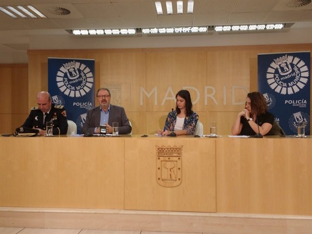 Rita Maestre, Javier Barbero y Celia Mayer