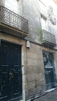 Retiran el tapiado del edificio okupado por el que hubo disturbios en Santiago tras el requerimiento del ayuntamiento