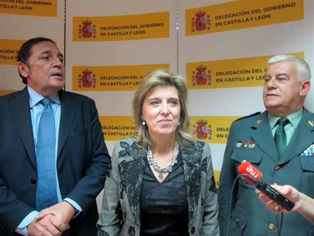 Salguerio junto a Sáez Aguado (izda).                      