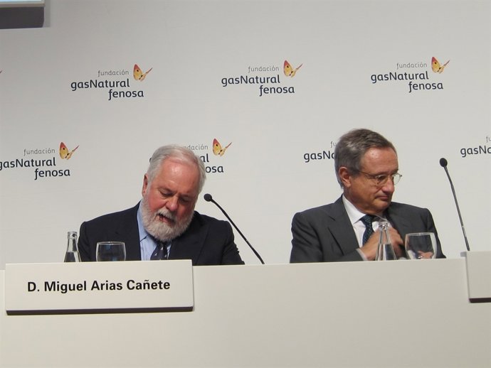 M.Arias Cañete (CE) i R.Villaseca (Gas Natural)