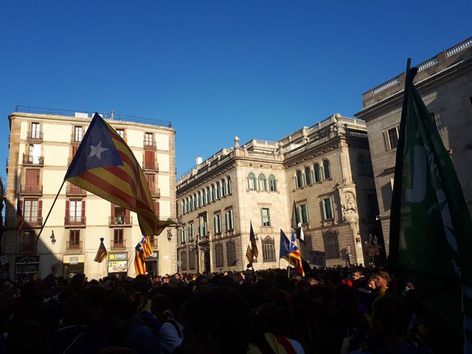 Concentració a la plaça Sant Jaume