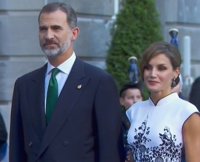 El Rey Felipe VI permanece esta tarde en su despacho y será la Reina quien entregue los premios de 'ABC' 