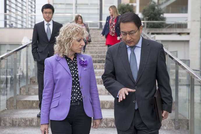 Díaz Tezanos con el embajador de China en España